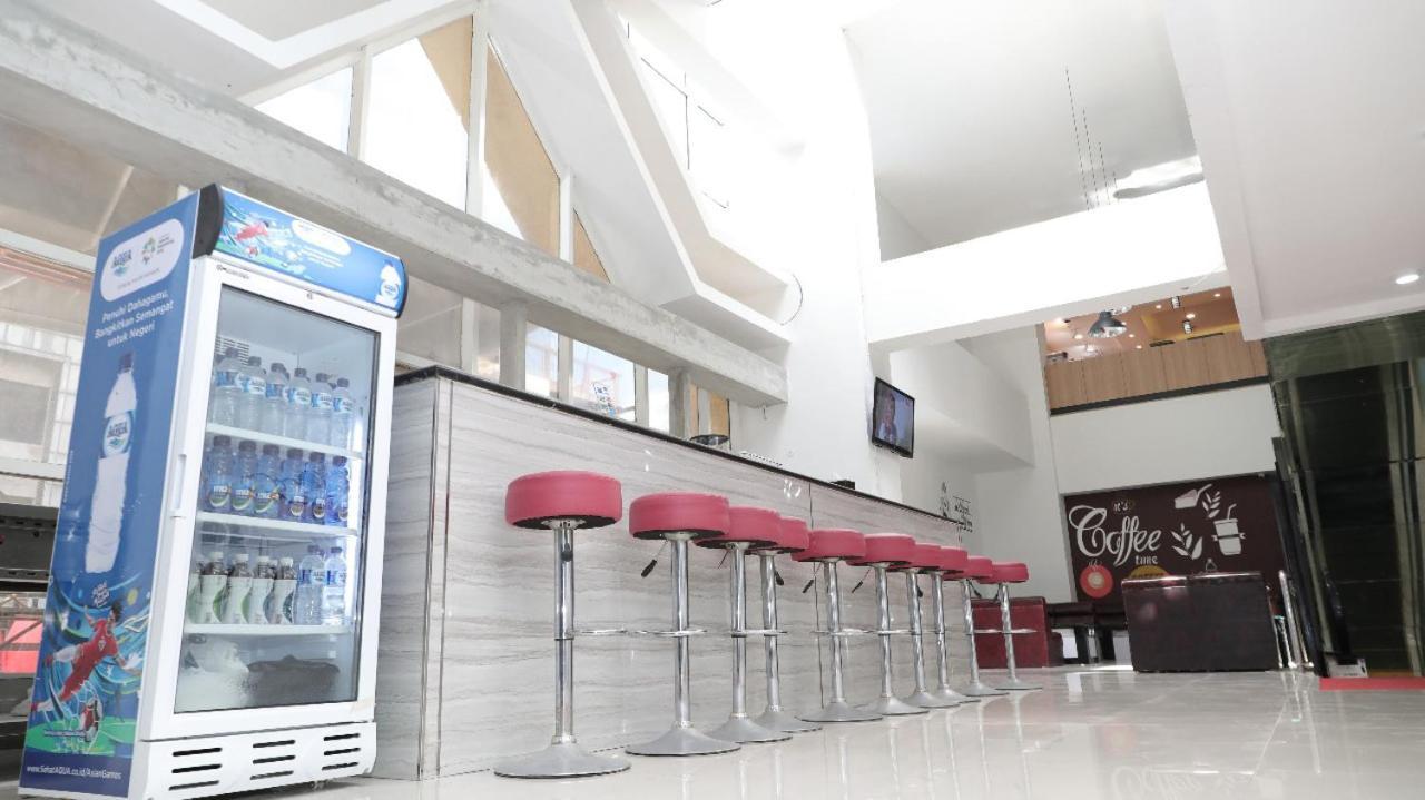 Heavenly Land Family Hotel 팔렘방 외부 사진