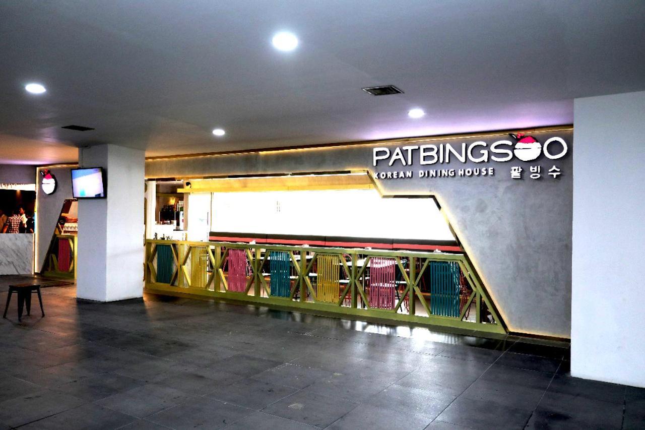 Heavenly Land Family Hotel 팔렘방 외부 사진