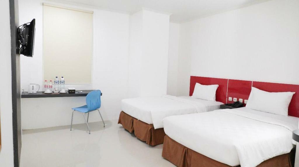 Heavenly Land Family Hotel 팔렘방 외부 사진
